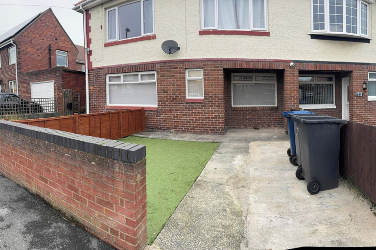 Property grounds 4, Ground Floor Property - Sleeps 2 - Parking - Garden, South Tyneside