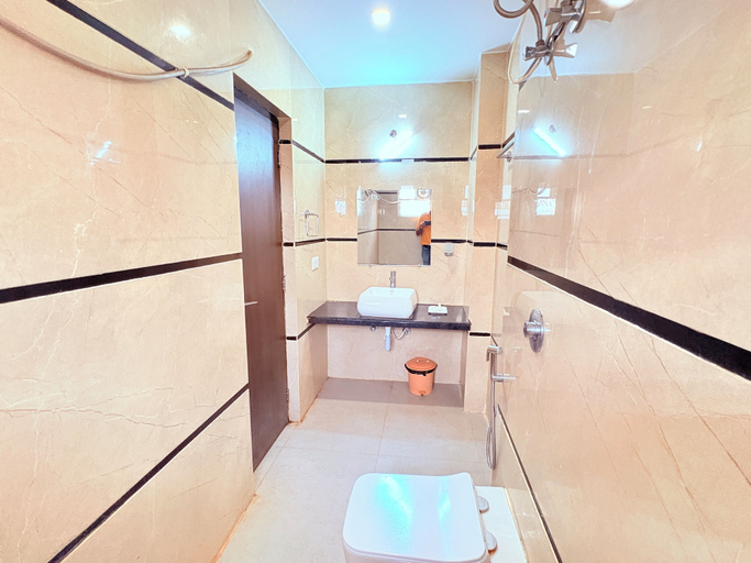Bathroom 4, Hotel GC International, Purba Medinipur