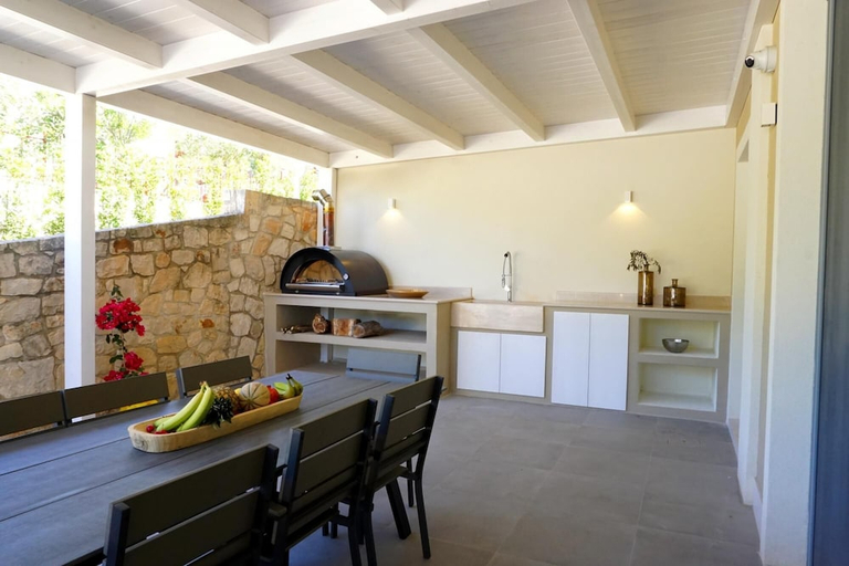 Others 5, Villa Nucci, Brindisi