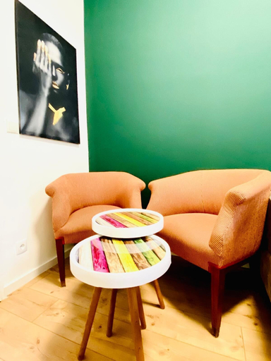 Room 5, Spacious 8BR Apt with Terrace 16P, Wien