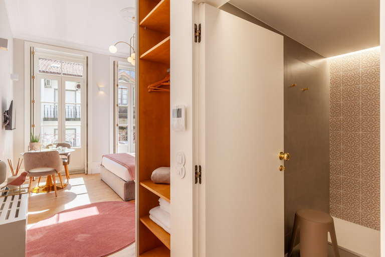 Room 4, Living Valverde Studio Rosa - Minho s Guest, Braga