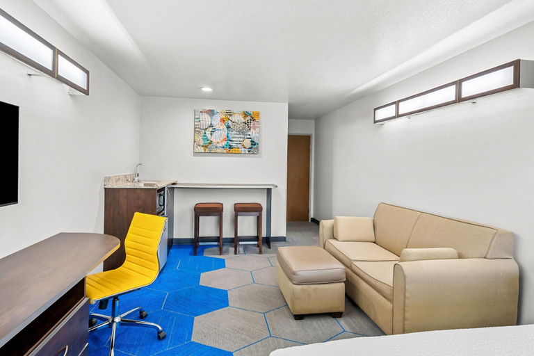 Others 5, Microtel Inn & Suites by Wyndham Searcy, White