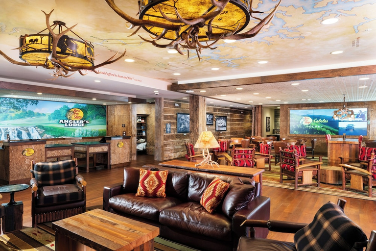 Public Area, Angler's Lodge Hollister, Taney