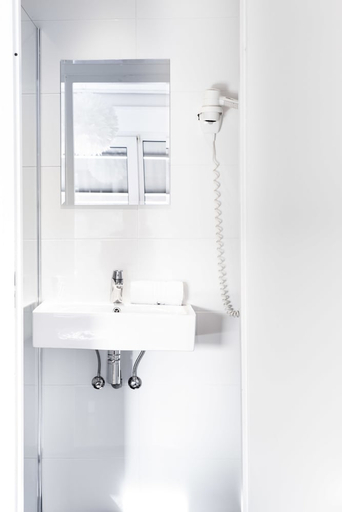 Bathroom 3, Hotel Victorie, Amsterdam