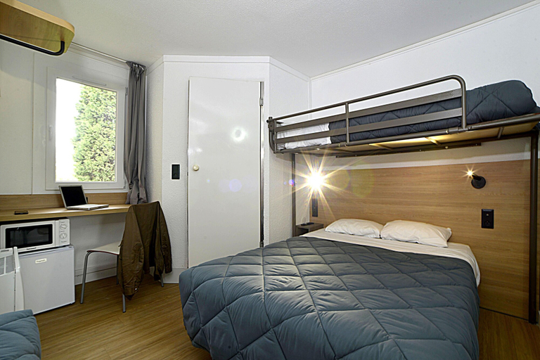 Bedroom 4, Premiere Classe Dunkerque Sud - Loon Plage, Nord
