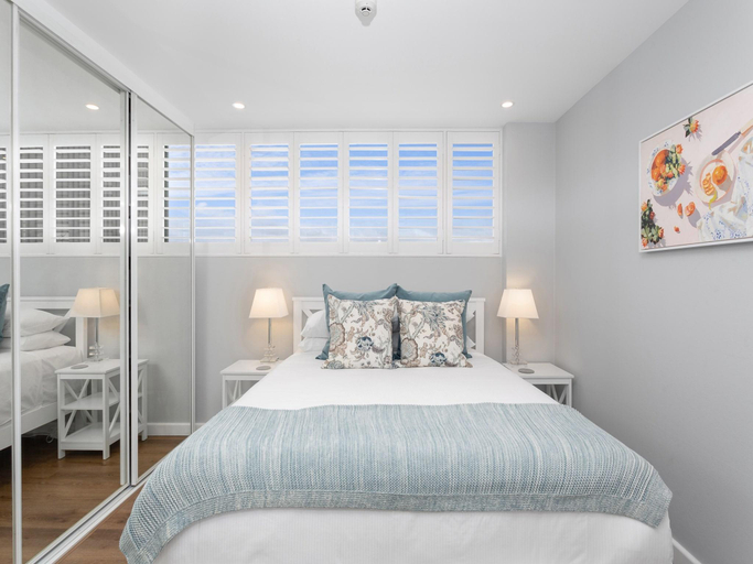 Bedroom 2, Modern Manly Apartment with Stunning Views, Pool, Sydney
