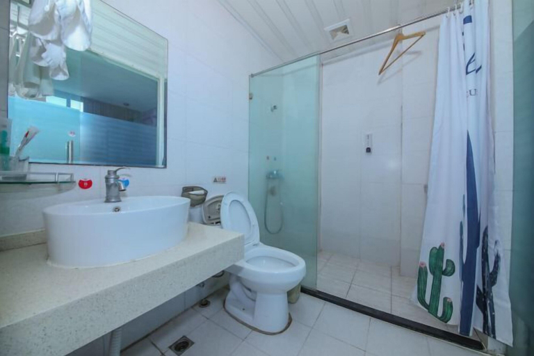 Bathroom 3, Ningbo Sunshine Yiran Hotel, Ningbo