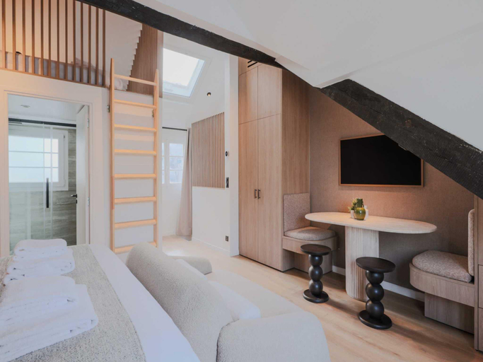 Bedroom 4, Charming and Intimate Apartment - 2br/3p - Louvre, Paris