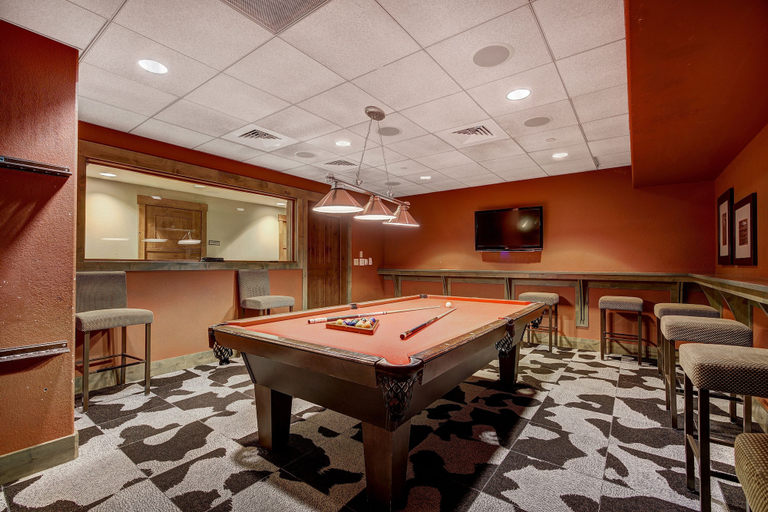 Game room, Luxury 1 Bedroom Condo with Slopeside View 1 Condo, Summit