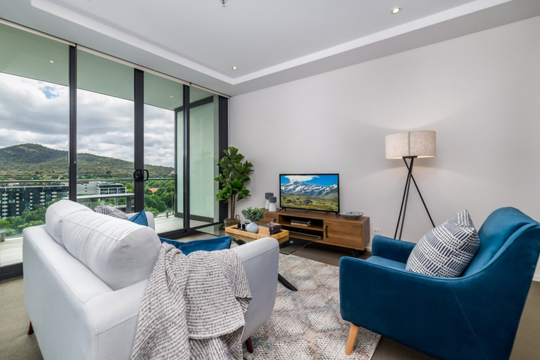 Primary image, Executive Balcony Apartment in Central Canberra, Canberra