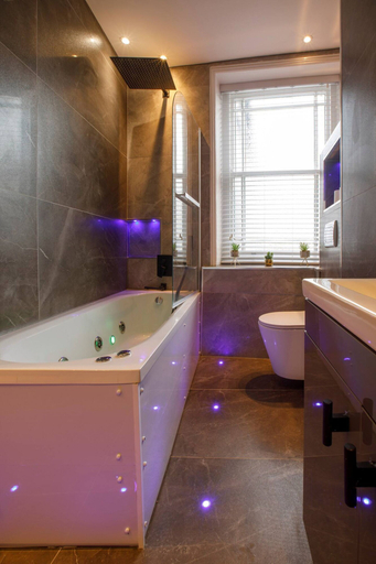 Room 3, Luxury Charming Seaside Flat Weymouth, Dorset