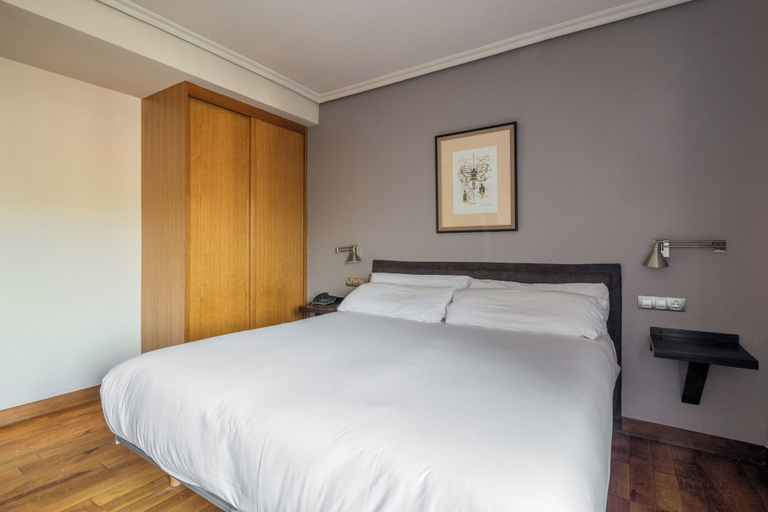 Bedroom 2, Hostal Izar-Ondo, Navarra