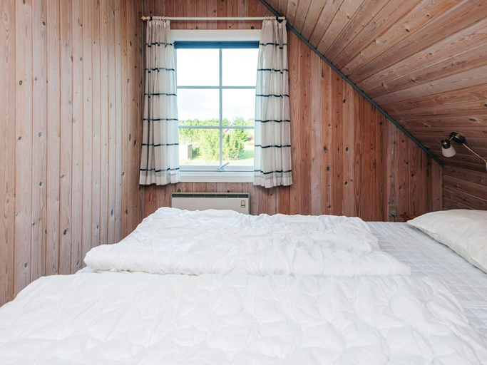 Bedroom 2, 10 Person Holiday Home in Romo, Tønder