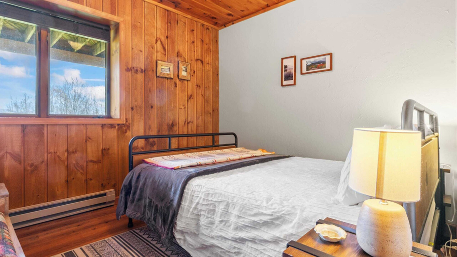 Interior 4, Secluded Retreat w/ Pool, Hot Tub, Fire Pit, Views Windham Mountain House, Greene