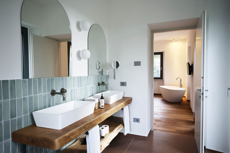 Bathroom 5, La Casa nel Bosco, Varese