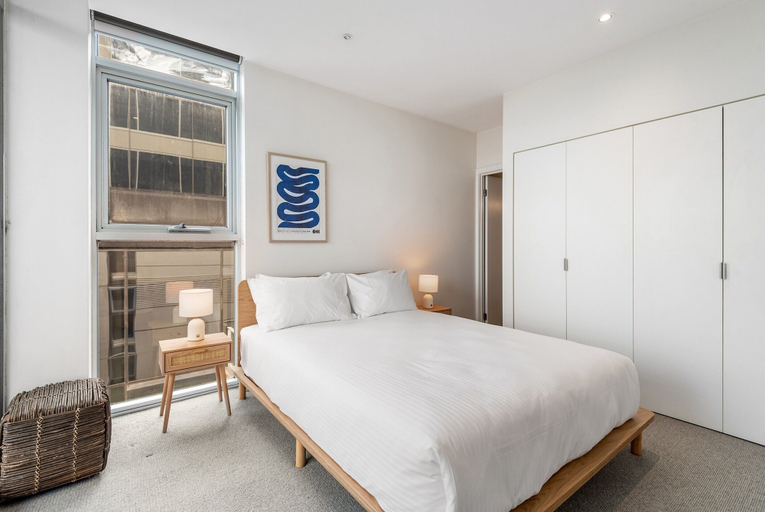 Room 4, Wake Up to Views, Pool & the South Yarra Lifestyle, Melbourne