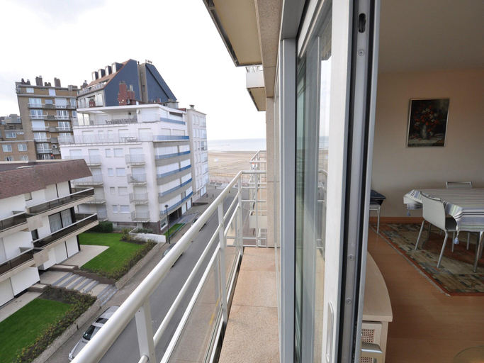 5, Apartment in Belgium with Side Sea View, West-Vlaanderen