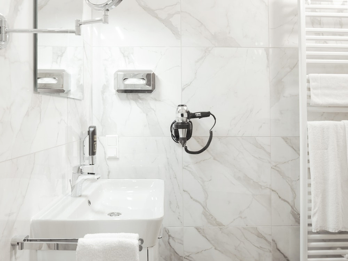 Bathroom, THE ROOMS - Hotel & House, Frankfurt am Main