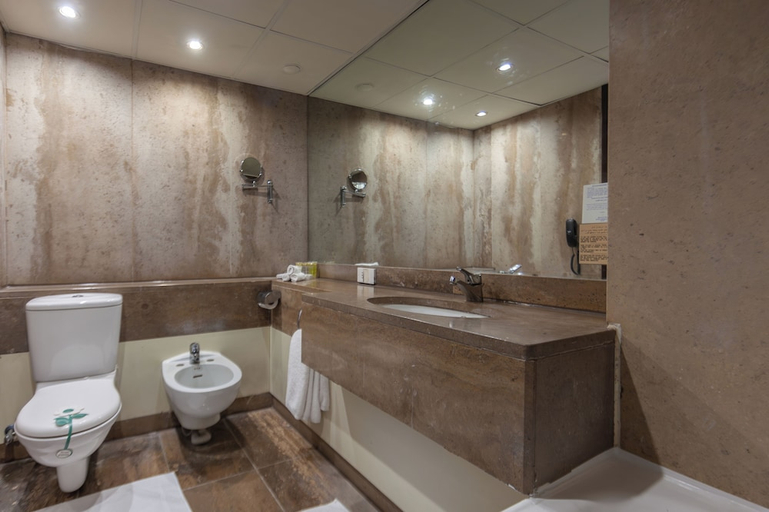 Bathroom 4, Pyramids Park Resort Cairo, Kirdasah