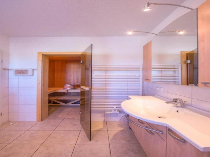 Bathroom 4, tolles Appartment in der Seenplatte, Mecklenburgische Seenplatte