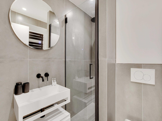 Bathroom 3, Magnificent apartment - 2BR/4P - Place des Vosges, Paris