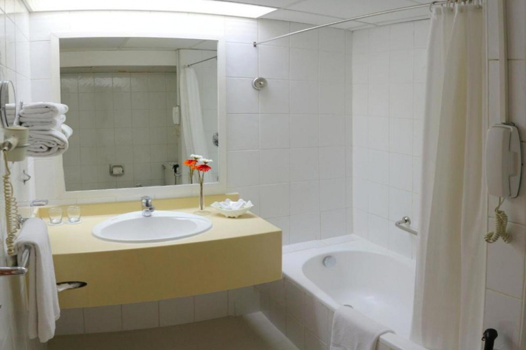 Bathroom, Lou'lou'a Beach Resort Sharjah, Sharjah City