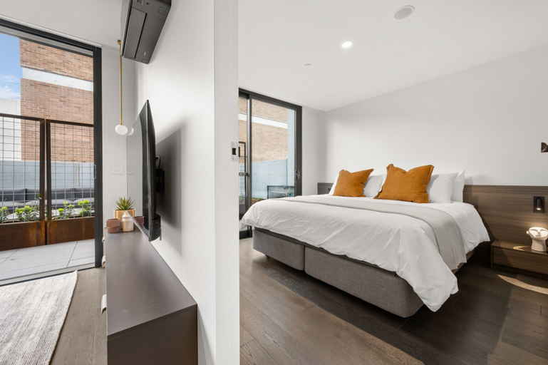 Room 3, Sophisticated Inner-city 2-bed With Outdoor Dining, Canberra