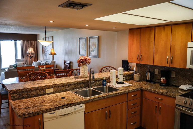 Private kitchen 3, Edgewater 506 Minium 2 Bedroom Condo by RedAwning, Cameron