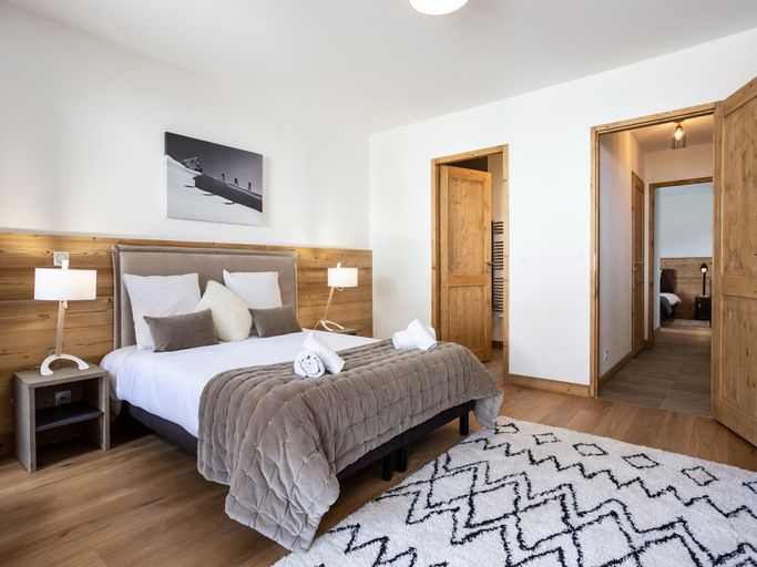 Room 3, Chalet in Paradiski With Ski-in/ski-out Access, Savoie