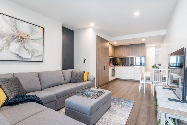Living room, Impeccable 2-bed With Pool & Outdoor Dining, Fortitude Valley