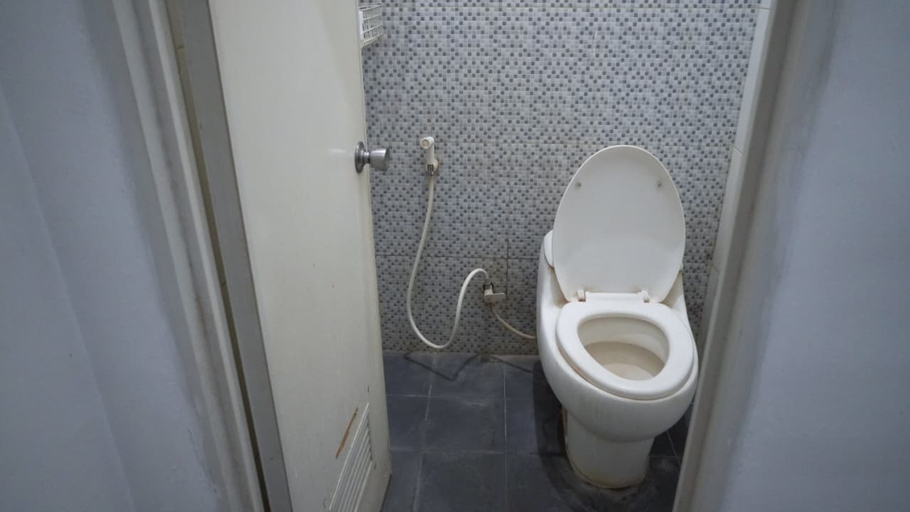 Bathroom 4, Puerto Lemon Guesthouse, Gunung Kidul