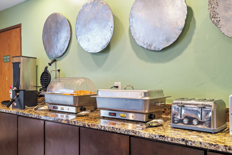 Food & Drinks 5, GreenTree Extended Stay Eagle/Vail Valley, Eagle