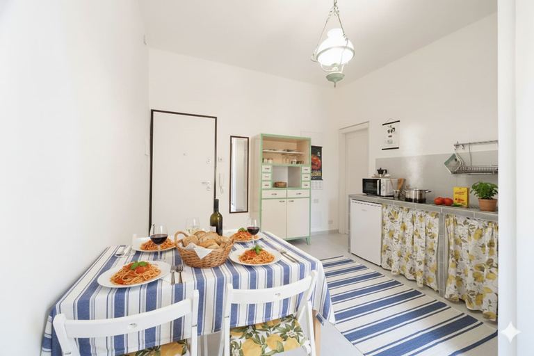 Others 5, Appartamento Stella Maris, Imperia