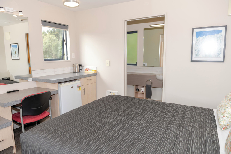 Bedroom 2, Bella Vista Motel Fox Glacier, Westland
