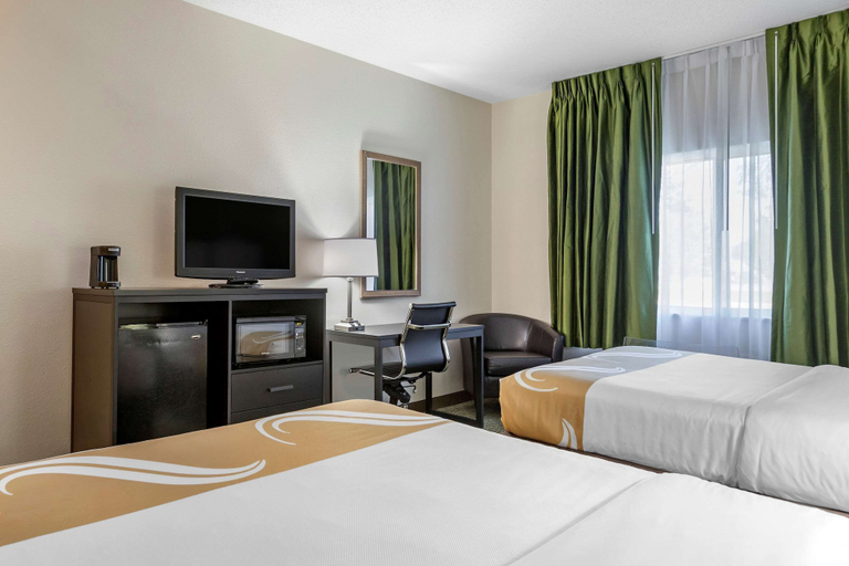 Bedroom 3, Quality Inn & Suites, Bay