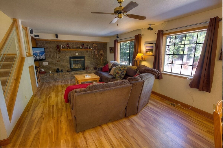 Interior 4, Bear Country 4 Bedroom Home by RedAwning, El Dorado
