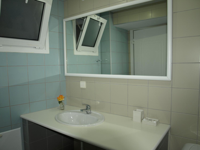 Bathroom 3, Kastro Hotel, Crete
