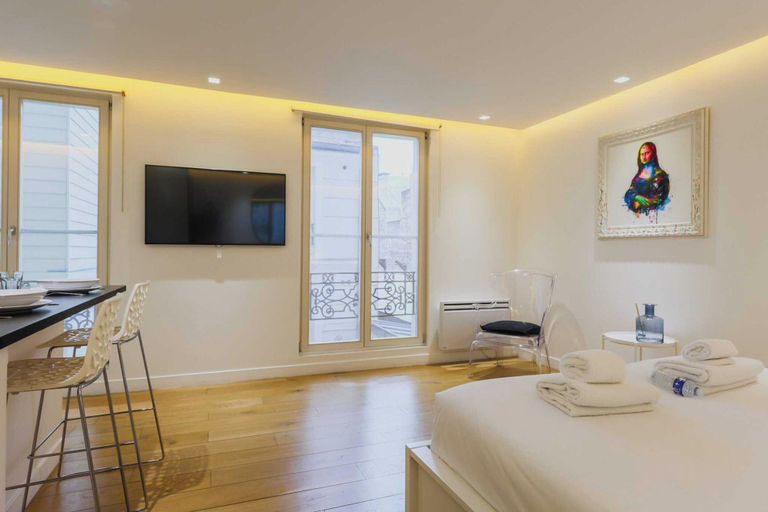 Room 5, Bright Studio 2P - Opera, Paris