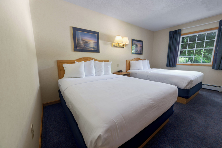 Bedroom 3, Adirondack Retreat Inn & Suites, Warren