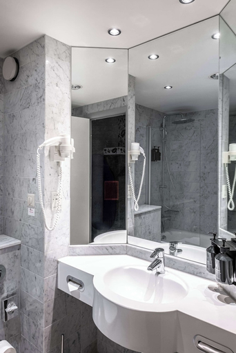 Bathroom 5, pentahotel Kassel, Kassel