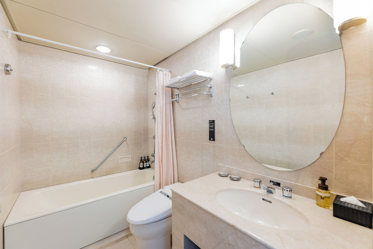 Bathroom, The Qube Hotel Chiba, Chiba