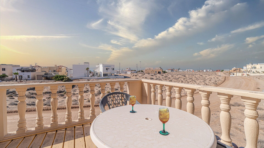 Outdoor dining 2, Cypress House Close Distance to the Beach at Las Conchas, Puerto Peñasco