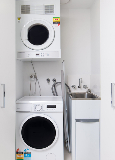 Others 3, Exquisite Apartment With BBQ and Pool, Near Shops, Canberra