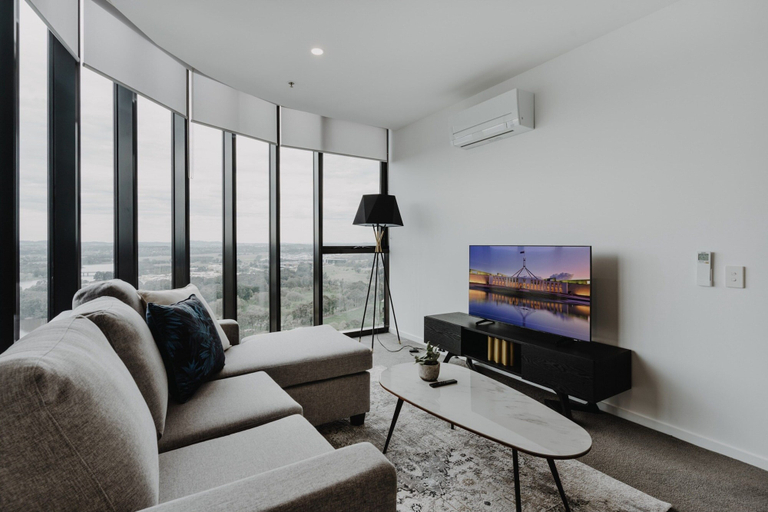 Living room 5, Panoramic Lake View 2-bed With Pool,, Canberra