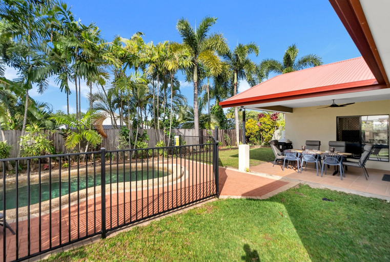 Pool 3, 3-bed Family Home With Pool & BBQ by the Beach, Cairns