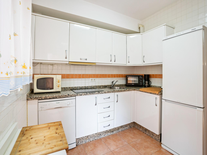5, Apartment in Lepe with Pool and Garden, Huelva