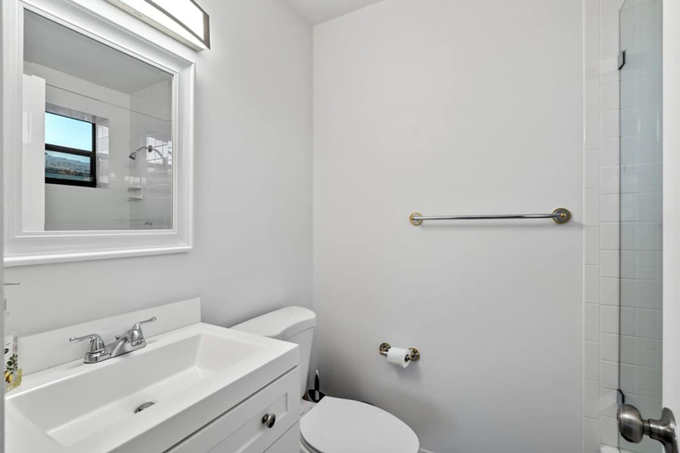 Room 3, Tropical Getaway Heated Pool Patio Retreat, Broward