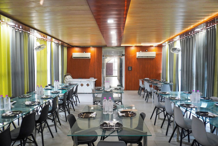 Restaurant 3, Goyal Hoteliers - Hotel Vasudha, Mathura
