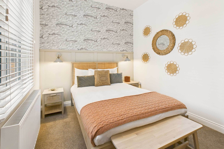 Room 5, Host Stay Surf Jewel, Redcar and Cleveland