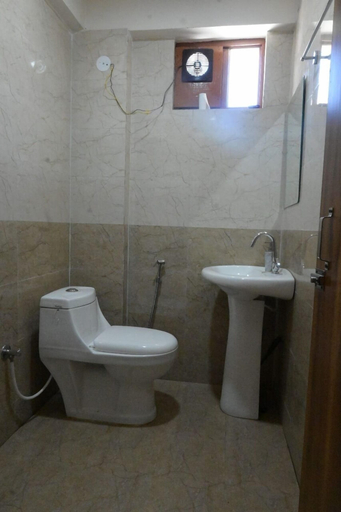 Bathroom 5, Hotel Vishnu Sthal Inn, Chamoli